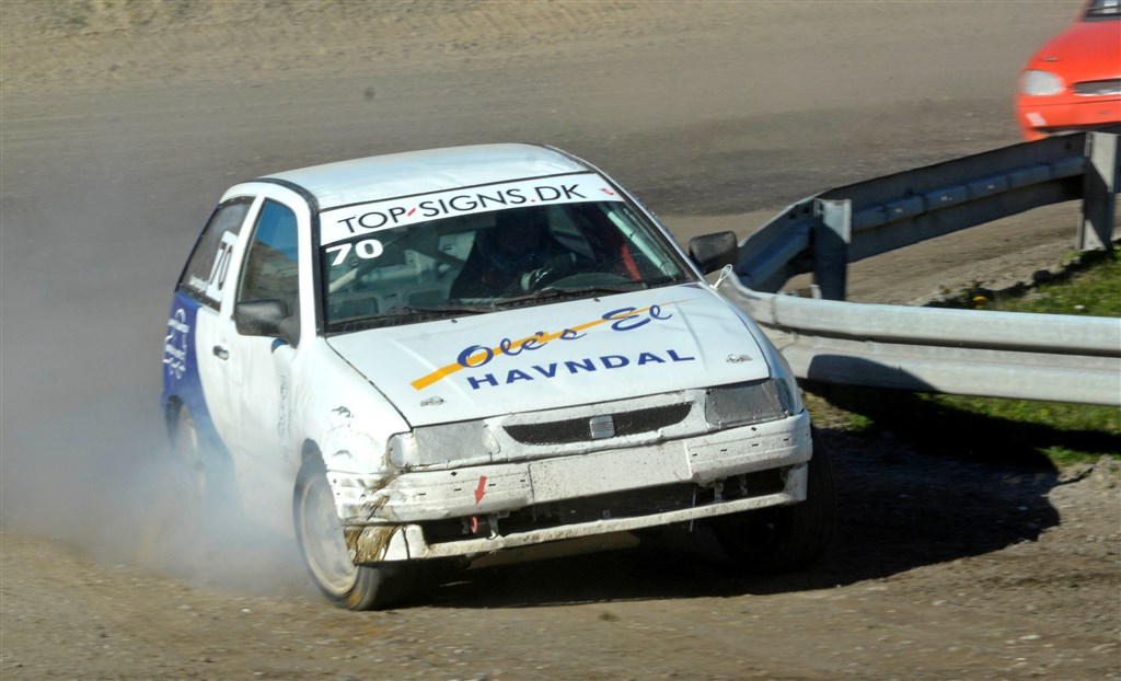 Markus Lau fik den defekte racer fightet over målstregen på en toer i A-finalen for U-18.
(Foto: Åge Keseler Kirketerp)